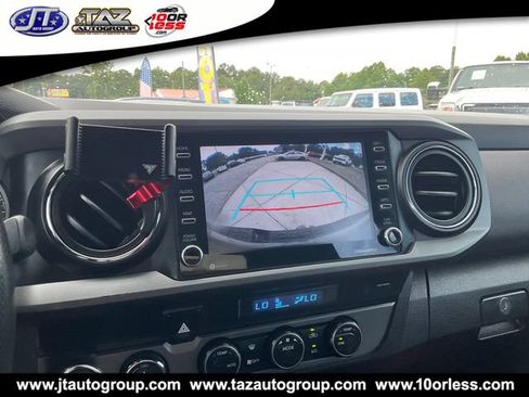 Used 2021 Toyota Tacoma TRD Off-Road w/ Technology Package AWD/4WD image 18