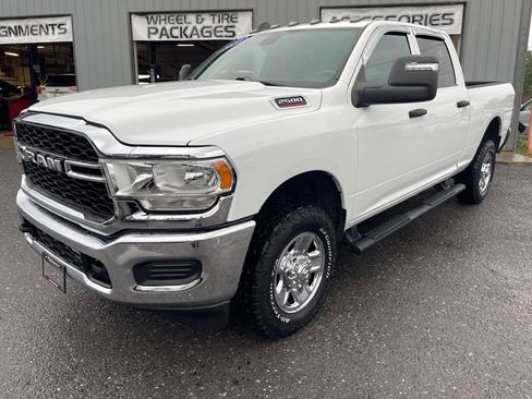 Used 2023 RAM 2500 Tradesman AWD/4WD image 3
