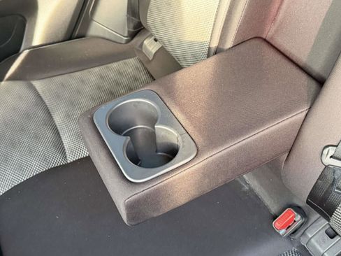 Used 2020 Nissan Rogue Sport SV image 14