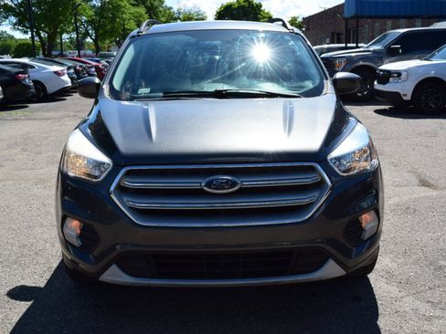 Used 2018 Ford Escape SE FWD image 3