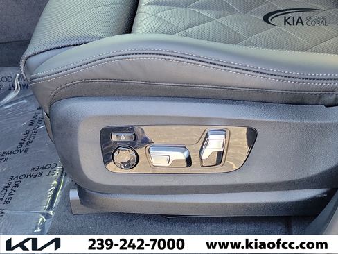 Used 2026 BMW X5 M60i AWD/4WD image 23