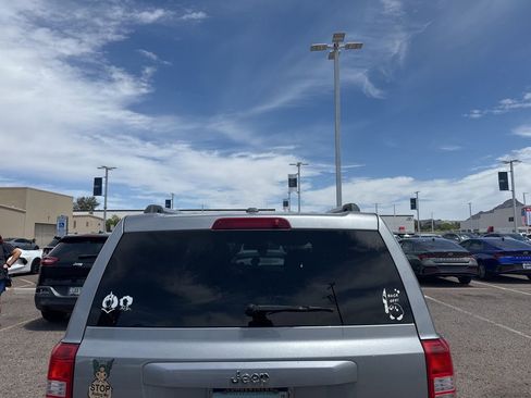 Used 2016 Jeep Patriot High Altitude FWD image 5