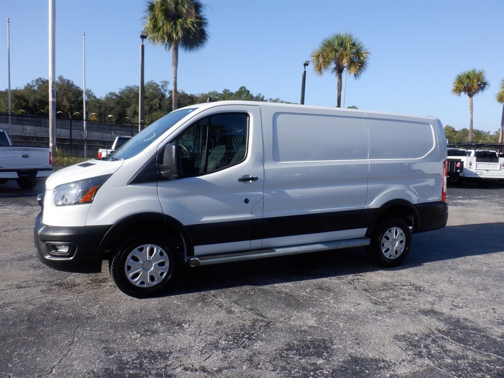 Used 2025 Ford Transit 250 Low Roof w/ Exterior Upgrade Package RWD image 2