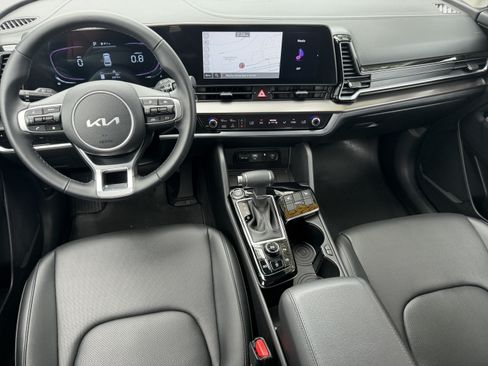 Used 2025 Kia Sportage EX FWD image 12