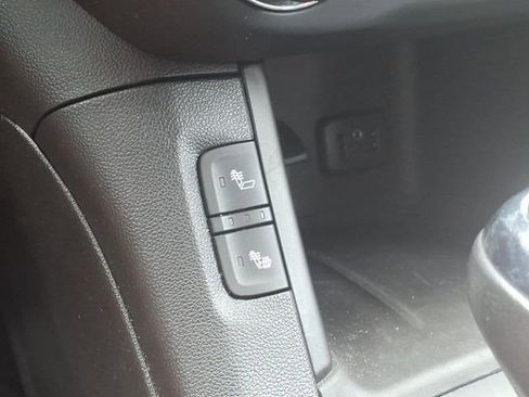 Used 2019 GMC Acadia SLT w/ LPO, Cargo Package FWD image 30