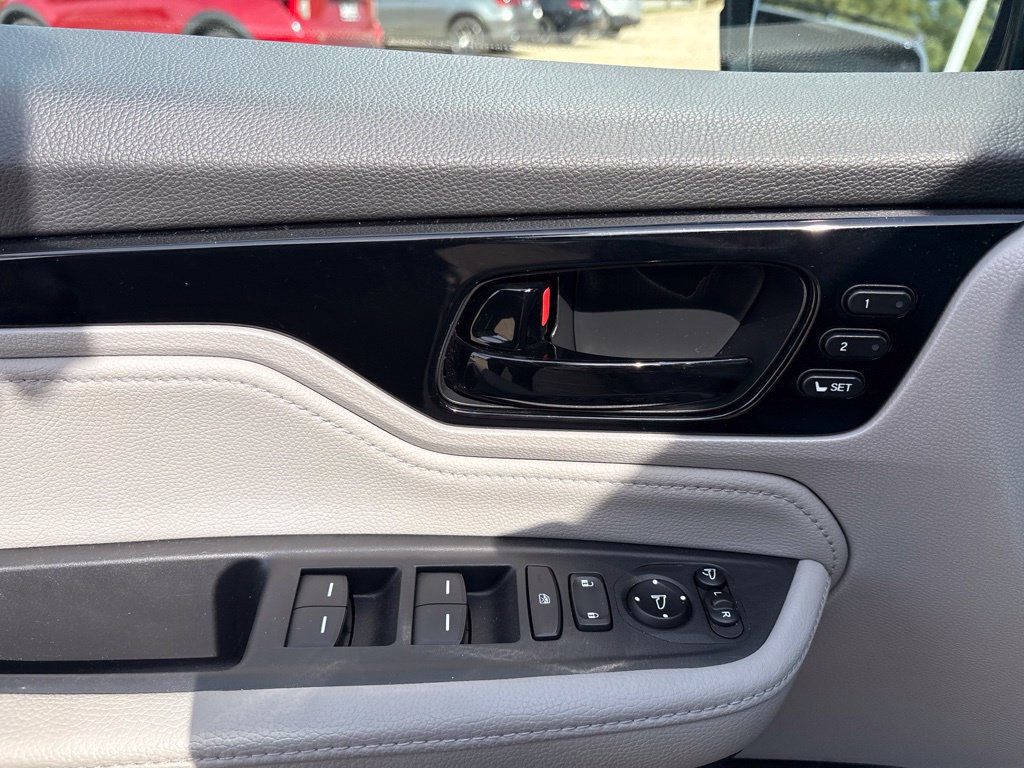 Used 2019 Honda Odyssey Elite image 11
