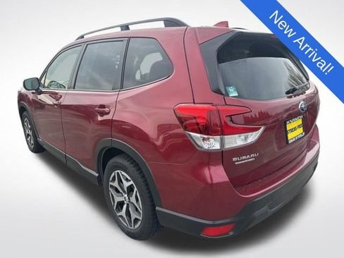 Used 2020 Subaru Forester Premium image 5