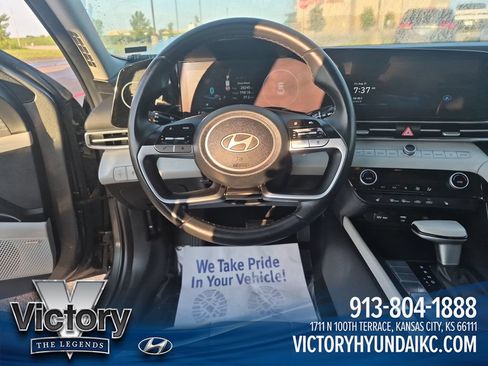 Used 2024 Hyundai Elantra Limited FWD image 13
