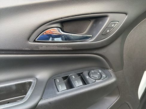 Used 2018 Chevrolet Equinox LT image 26