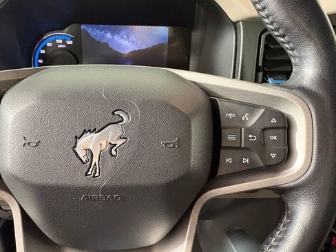 Used 2023 Ford Bronco Wildtrak image 23