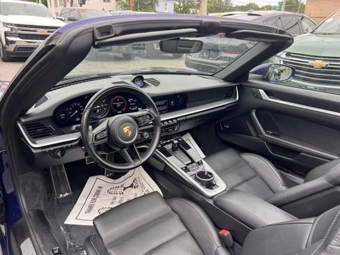 Used 2022 Porsche 911 Carrera RWD image 12