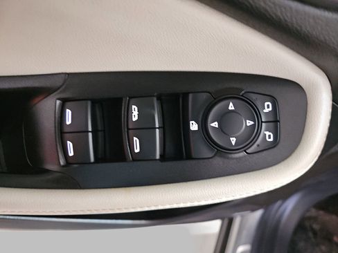 Certified 2024 Buick Encore GX Avenir w/ Avenir Convenience Package FWD image 33