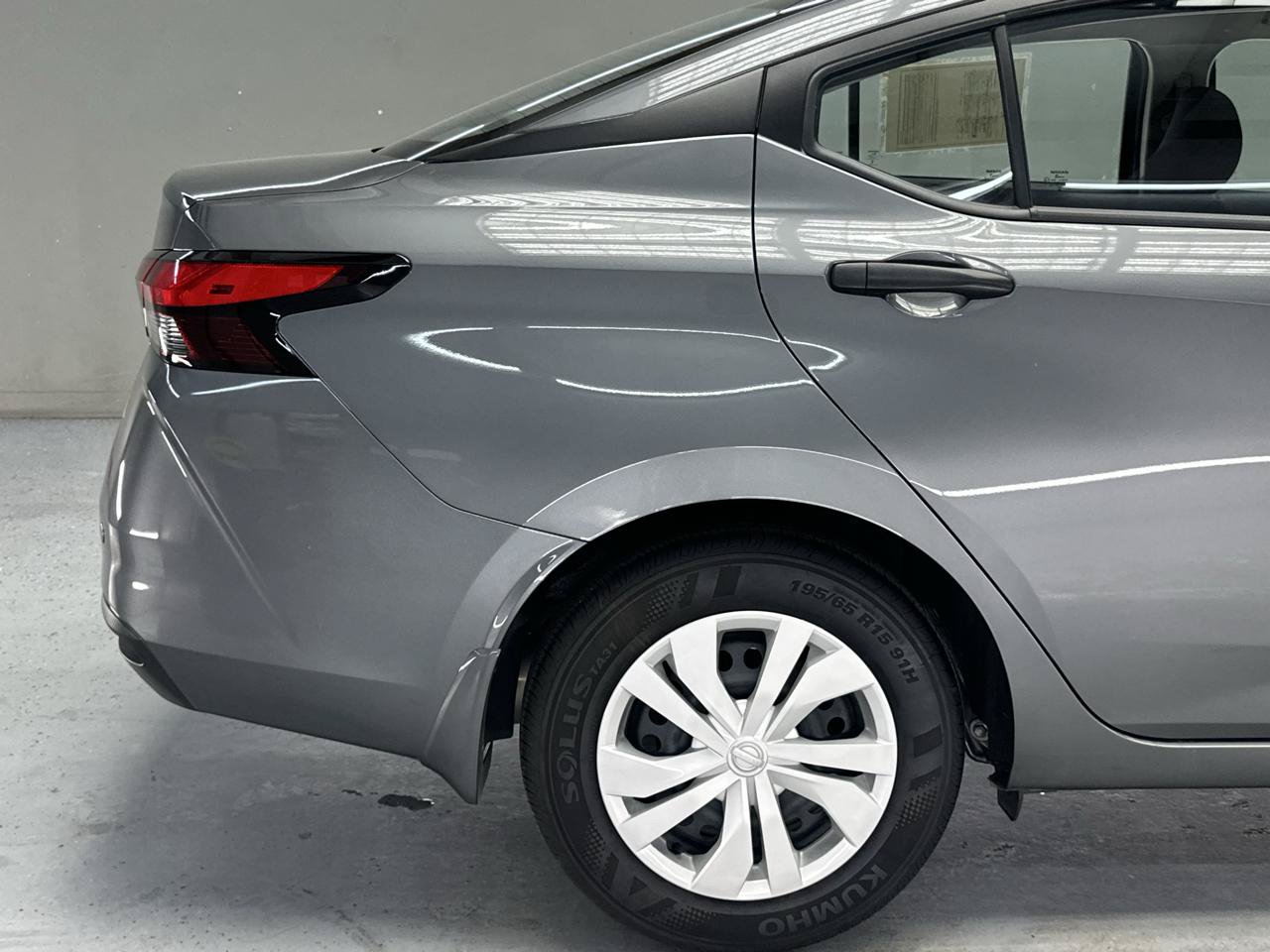 Used 2025 Nissan Versa S w/ Trunk Package FWD image 9