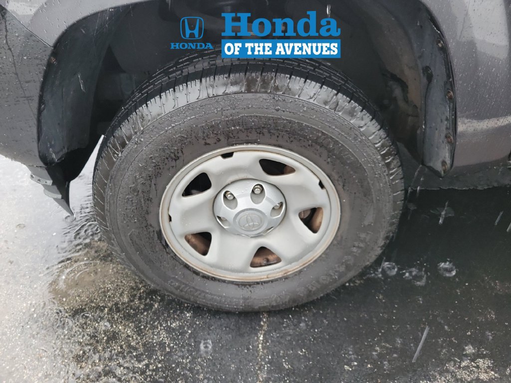 Used 2020 Toyota Tacoma SR RWD image 4