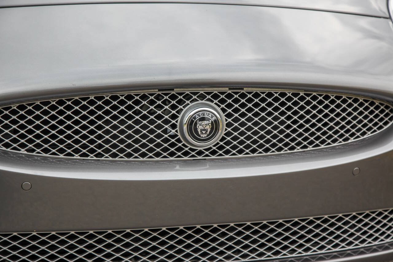 Used 2009 Jaguar XKR R RWD image 22
