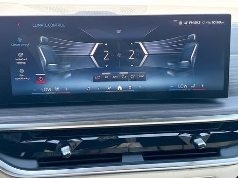 New 2027 BMW X7 M60i AWD/4WD image 36