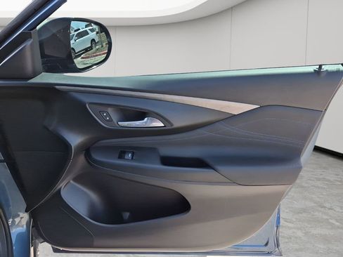 Used 2024 Buick Envista Sport Touring w/ Convenience I Package image 13