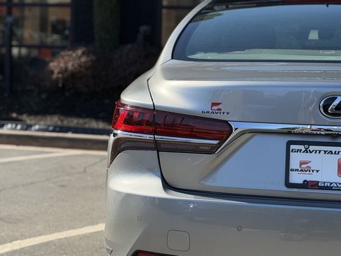 Used 2018 Lexus LS 500 w/ Interior Upgrade Package image 15