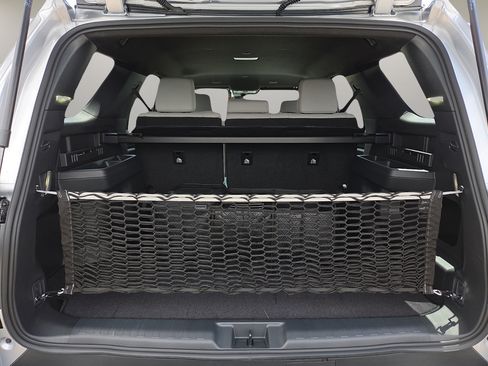 New 2026 Toyota 4Runner SR5 AWD/4WD image 13