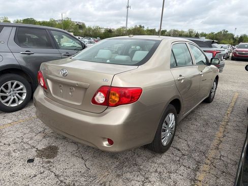 Used 2010 Toyota Corolla LE image 5