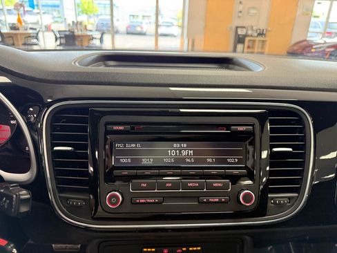 Used 2012 Volkswagen Beetle 2.0T image 15