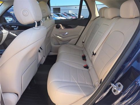 Used 2022 Mercedes-Benz GLC 300 image 12