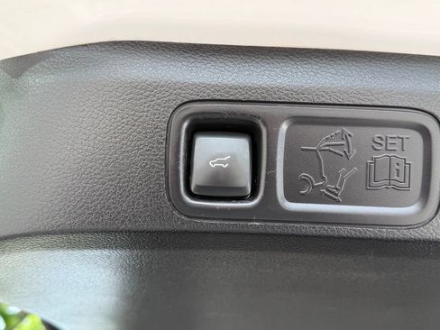 Used 2019 Lincoln Navigator L Reserve AWD/4WD image 19