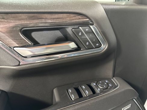 Used 2025 Chevrolet Silverado 1500 LTZ w/ LTZ Premium Package AWD/4WD image 16