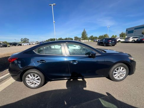 Used 2015 MAZDA MAZDA3 i Grand Touring FWD image 4