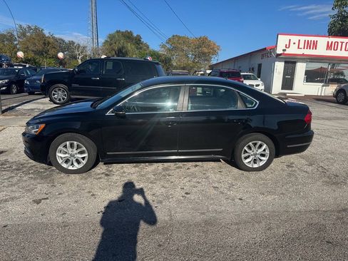 Used 2016 Volkswagen Passat 1.8T S FWD image 5