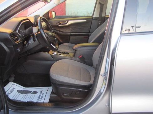 Used 2022 Ford Escape SE w/ Convenience Package FWD image 10
