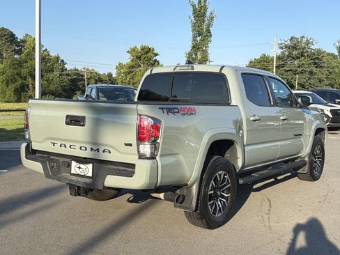 Used 2023 Toyota Tacoma TRD Sport AWD/4WD image 5