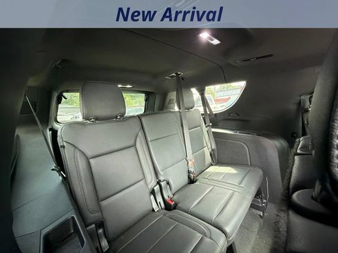 Used 2022 Chevrolet Suburban Z71 w/ Luxury Package AWD/4WD image 6