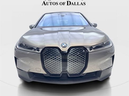 Used 2024 BMW iX xDrive50 w/ Premium Package AWD/4WD image 3