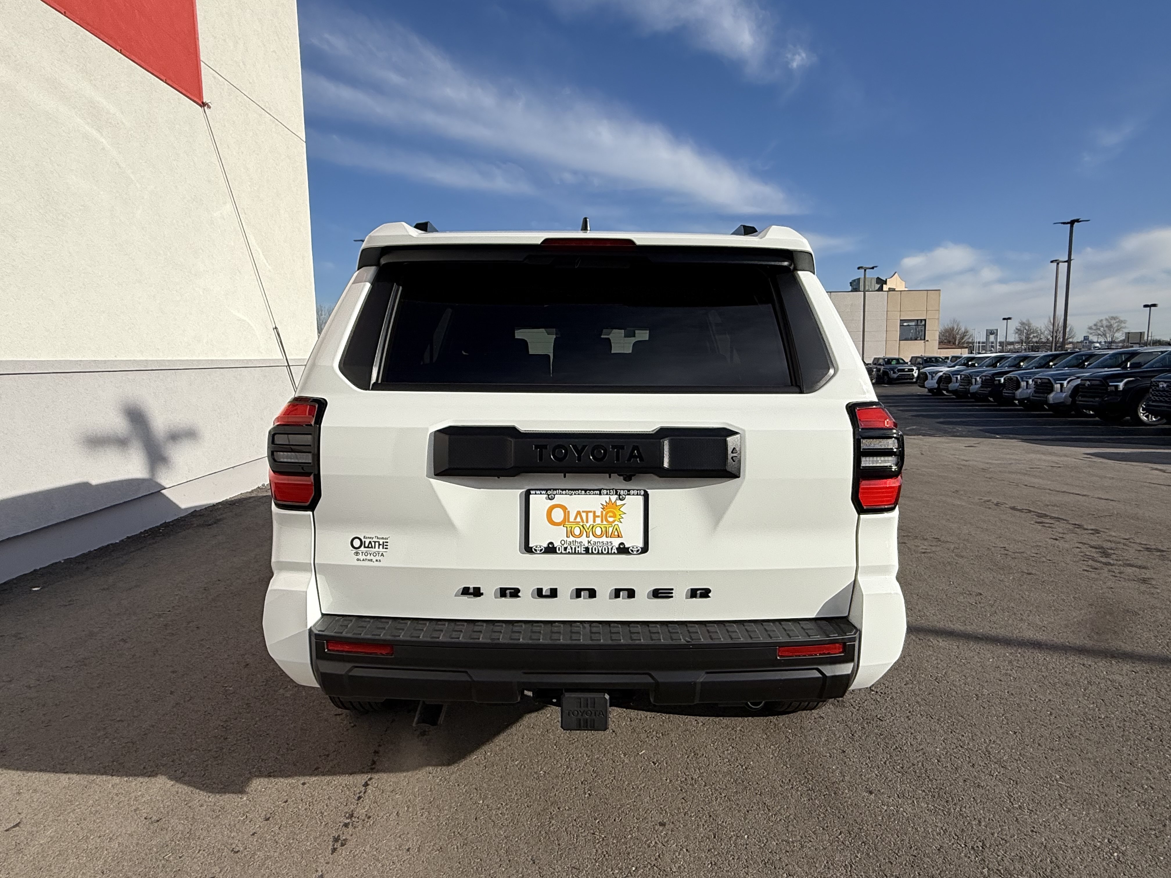 New 2026 Toyota 4Runner SR5 AWD/4WD image 17