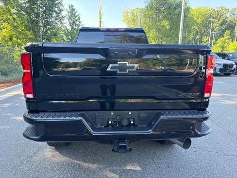 Used 2025 Chevrolet Silverado 2500 ZR2 w/ Technology Package AWD/4WD image 6