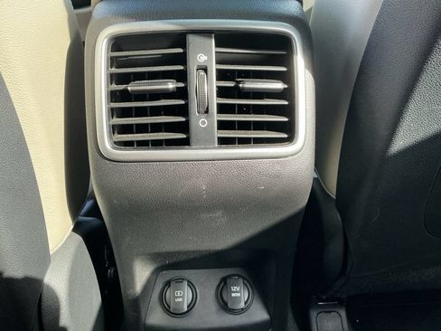 Used 2021 Kia Sportage S w/ S AWD Premium Package image 32