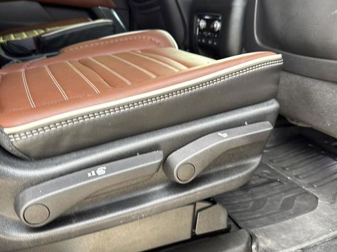 Used 2023 GMC Yukon XL Denali Ultimate image 27