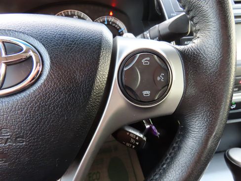 Used 2012 Toyota Camry SE image 31