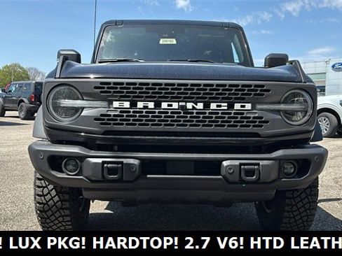 New 2025 Ford Bronco Badlands image 8