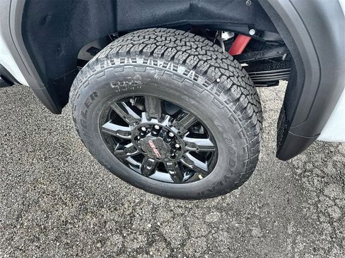 New 2026 GMC Sierra 3500 AT4 w/ AT4 Premium Plus Package image 12