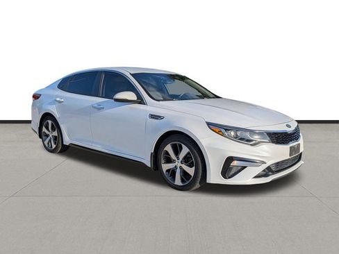 Used 2019 Kia Optima S image 3