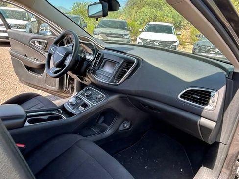 Used 2015 Chrysler 200 Limited FWD image 15
