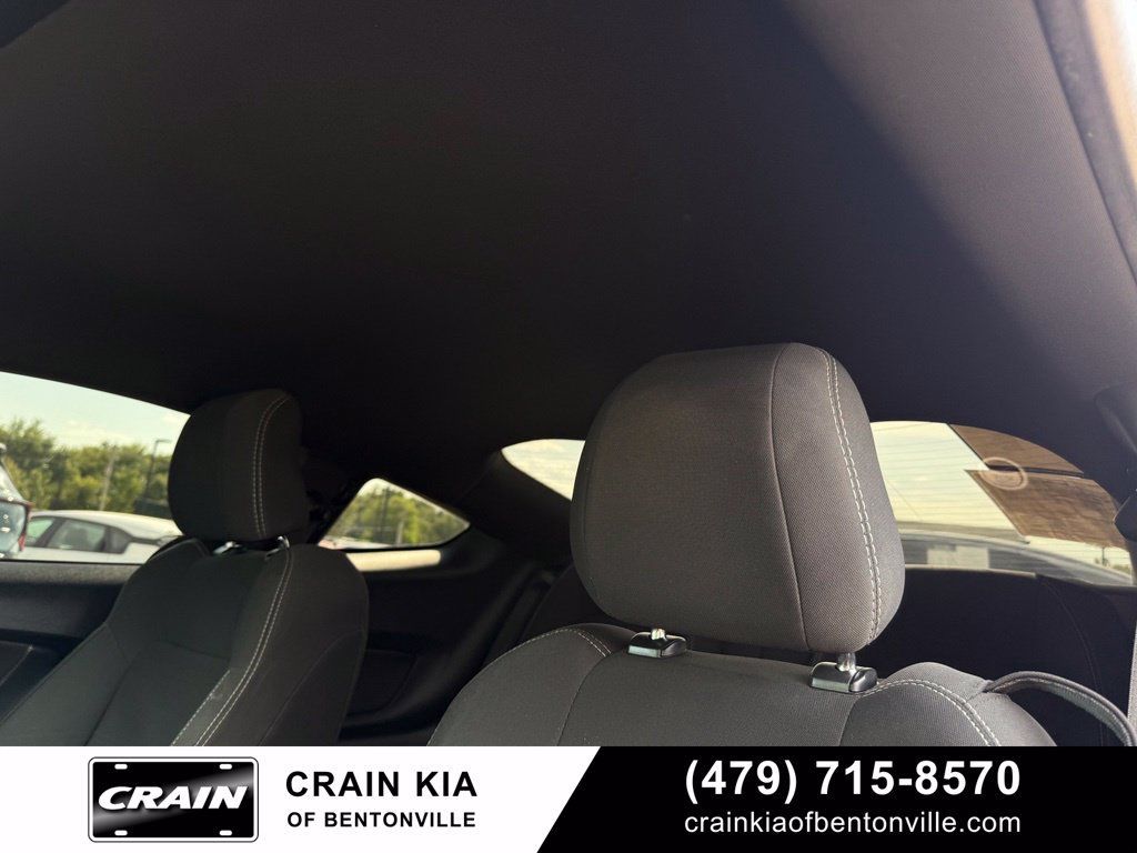 Used 2017 Ford Mustang Coupe RWD image 20