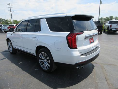 Used 2021 GMC Yukon Denali w/ Denali Ultimate Package AWD/4WD image 11