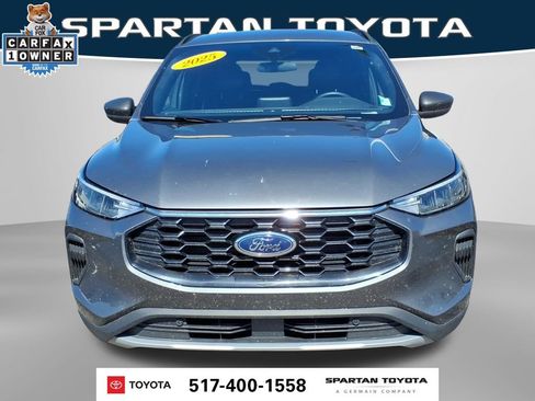 Used 2025 Ford Escape ST-Line FWD image 2