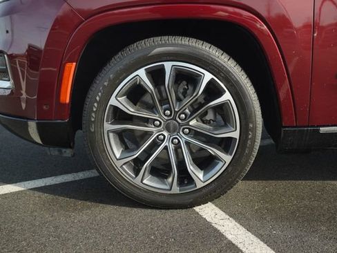 Used 2022 Jeep Grand Wagoneer Series III image 11