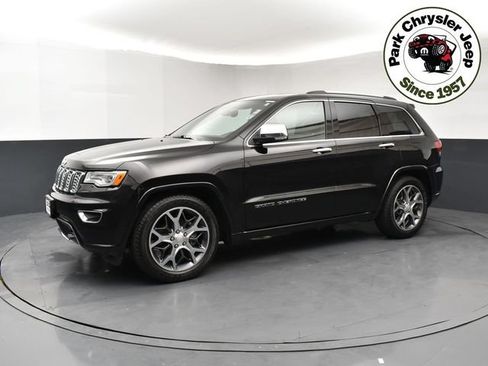 Used 2019 Jeep Grand Cherokee Overland AWD/4WD image 3