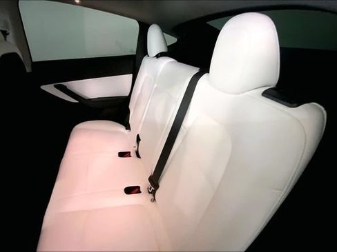 Used 2022 Tesla Model Y Performance AWD/4WD image 12