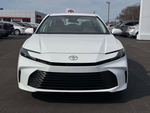 Used 2025 Toyota Camry LE image 25